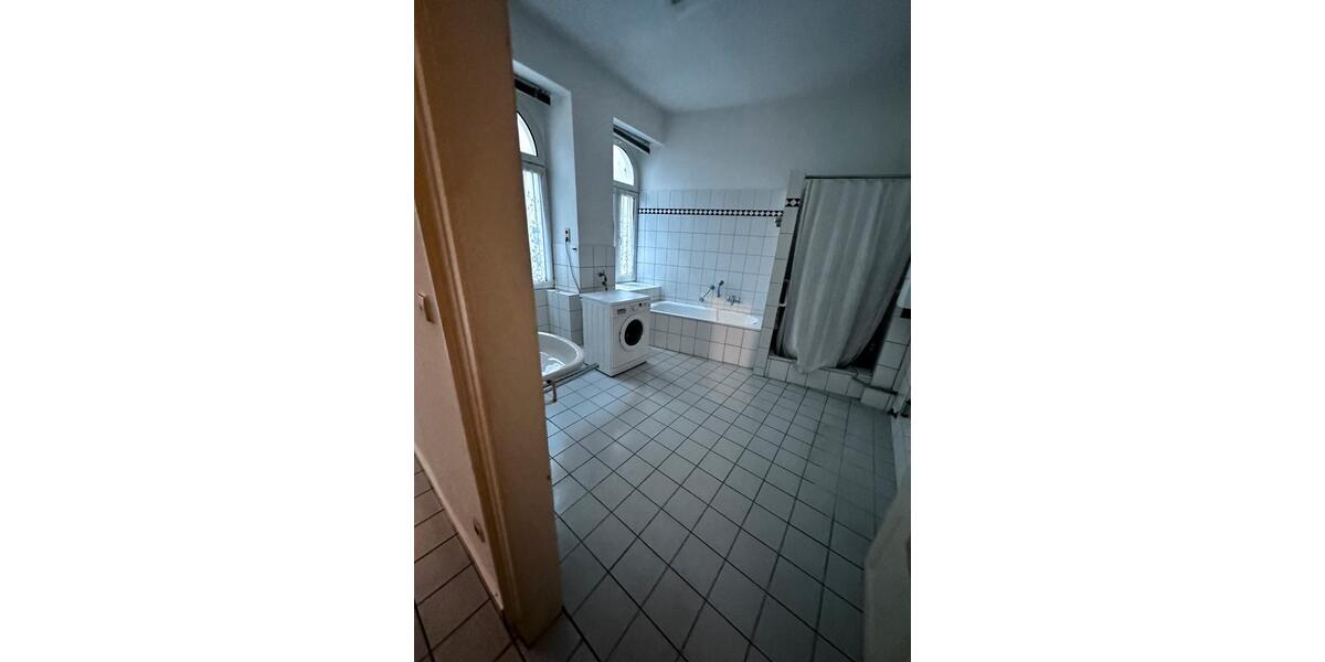 Erdgeschoßwohnung Alzey - 5 Zimmer, 165 m&sup2;, 1.850&euro; | Angebot:26489743