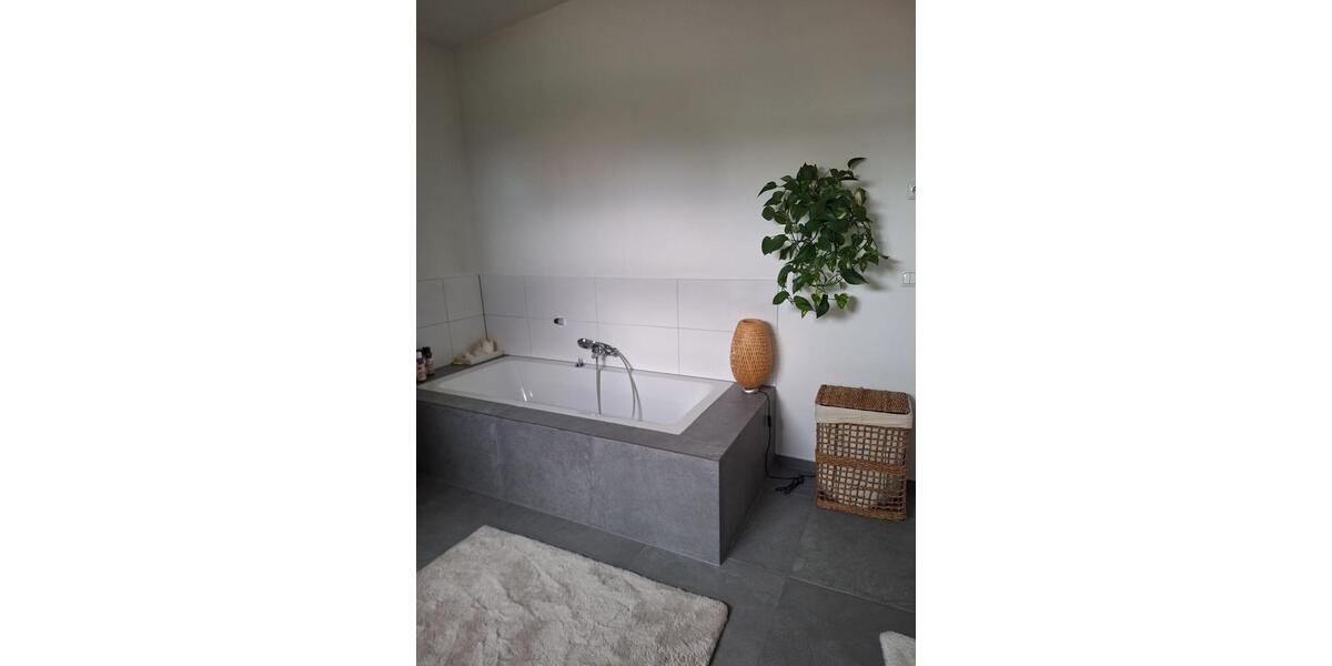 Etagenwohnung Bad Segeberg - 3 Zimmer, 104 m&sup2;, 1.250&euro; | Angebot:25304256