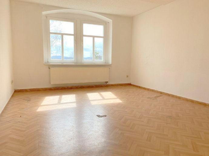 Dachgeschoßwohnung Löbau - 3 Zimmer, 77 m&sup2;, 425&euro; | Angebot:25869642