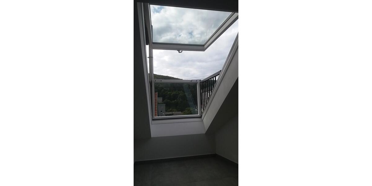 Dachgeschoßwohnung Saarbrücken Scheidt - 1 Zimmer, 22 m&sup2;, 300&euro; | Angebot:26268582