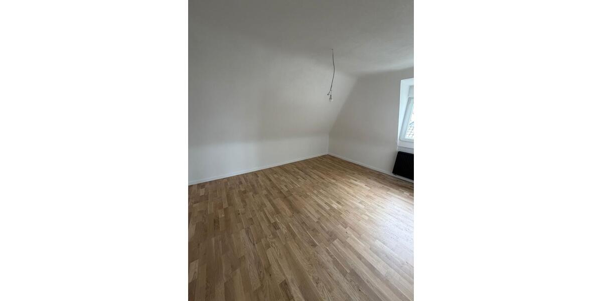 Dachgeschoßwohnung Achern - 3 Zimmer, 68 m&sup2;, 700&euro; | Angebot:26577718