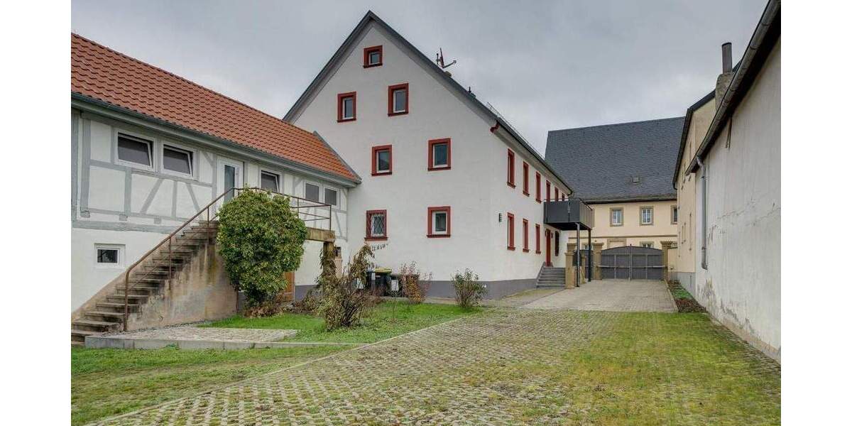 Etagenwohnung Grafenrheinfeld - 4 Zimmer, 132 m&sup2;, 1.195&euro; | Angebot:24407770