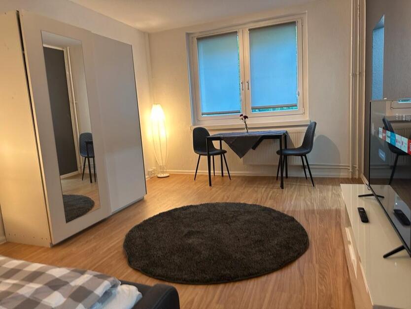 Möblierte 1 Zimmer Wohnung Nähe S-Bahnhof Landsbergerallee zimmer