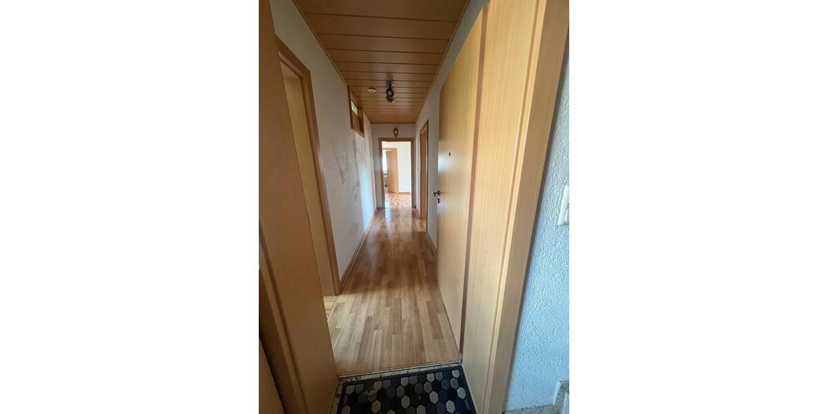Etagenwohnung Aßlar - 4 Zimmer, 90 m&sup2;, 970&euro; | Angebot:26699260