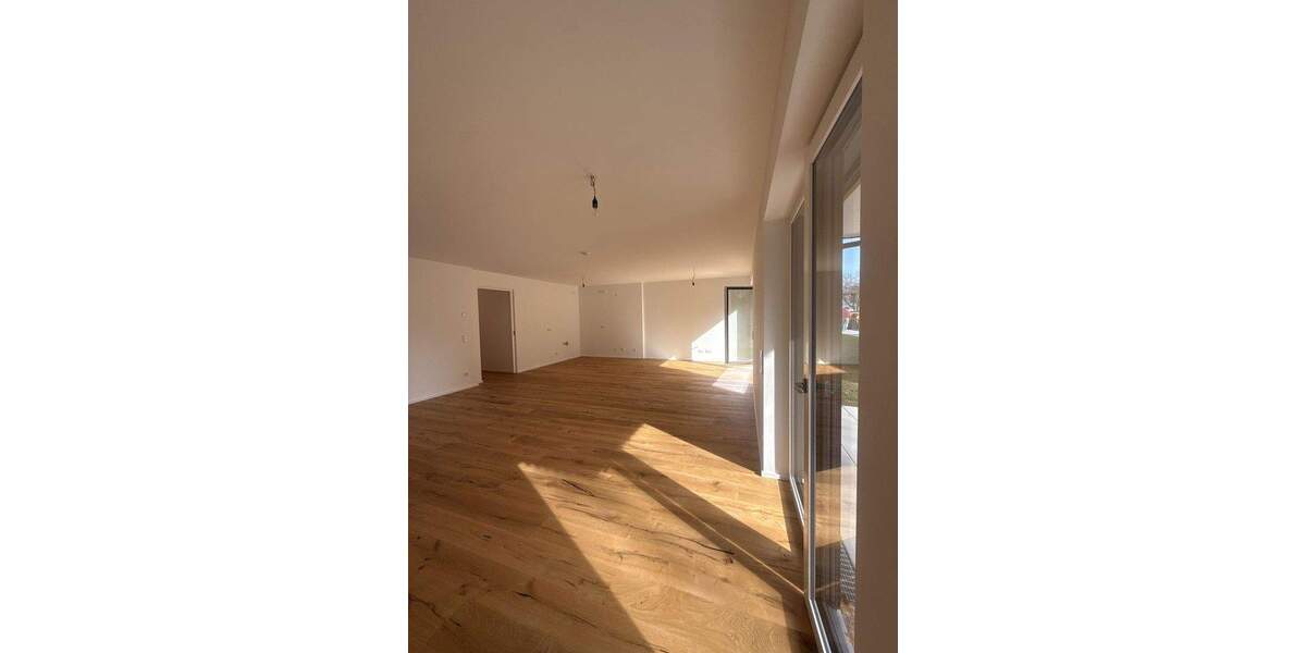 Etagenwohnung Karlsfeld - 4 Zimmer, 117 m&sup2;, 2.395&euro; | Angebot:25918329