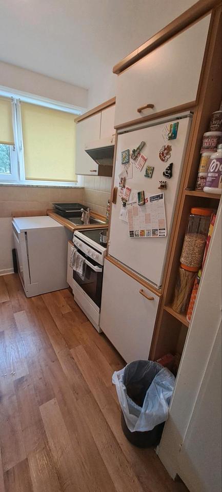 Helgolandstr. 3 Zimmer Wohnung für Berufstätige,kein Arbeitsamt.
