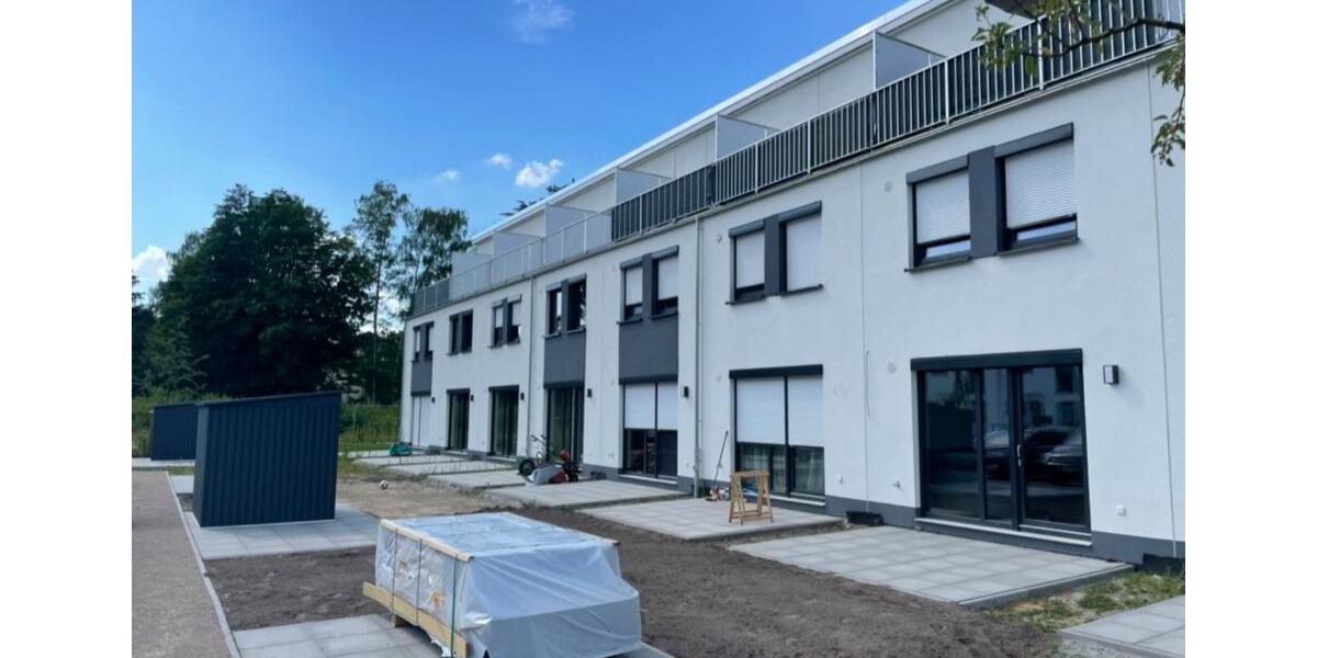 Reihenhaus Aurich Georgsfeld und Tannenhausen - 4.5 Zimmer, 135 m&sup2;, 1.590&euro; | Angebot:25379117