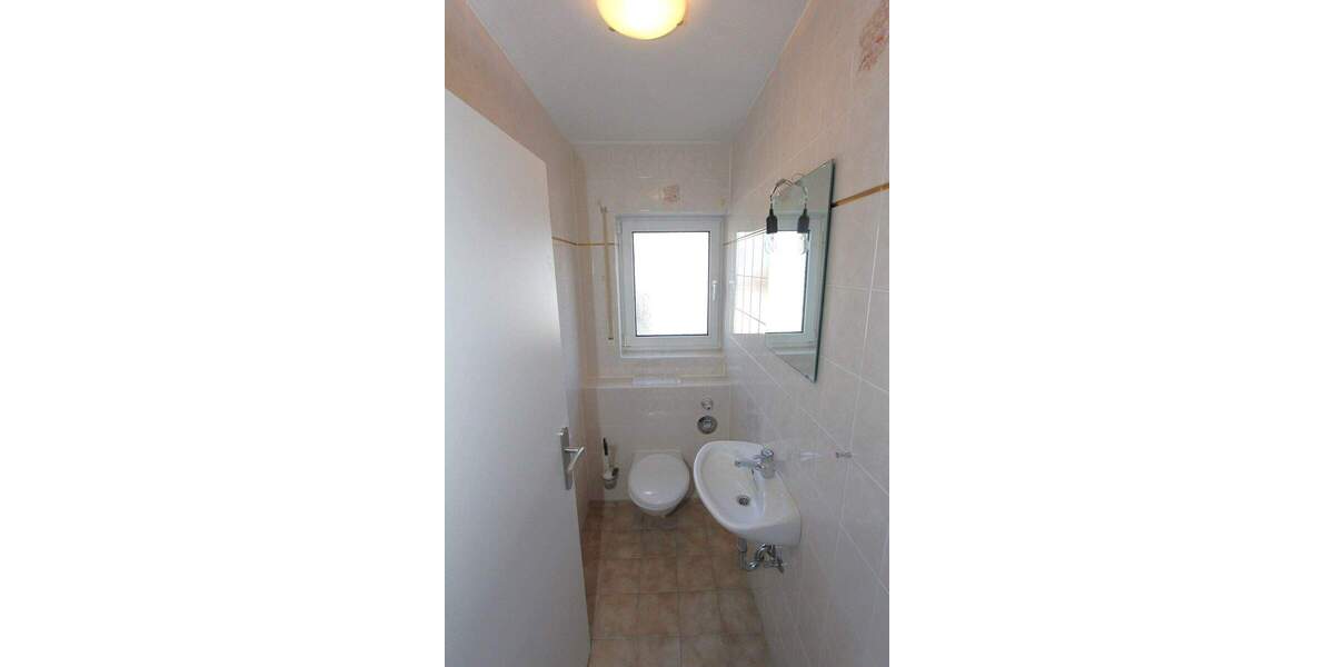 Etagenwohnung Gilching Geisenbrunn - 2 Zimmer, 83 m&sup2;, 1.470&euro; | Angebot:25908917