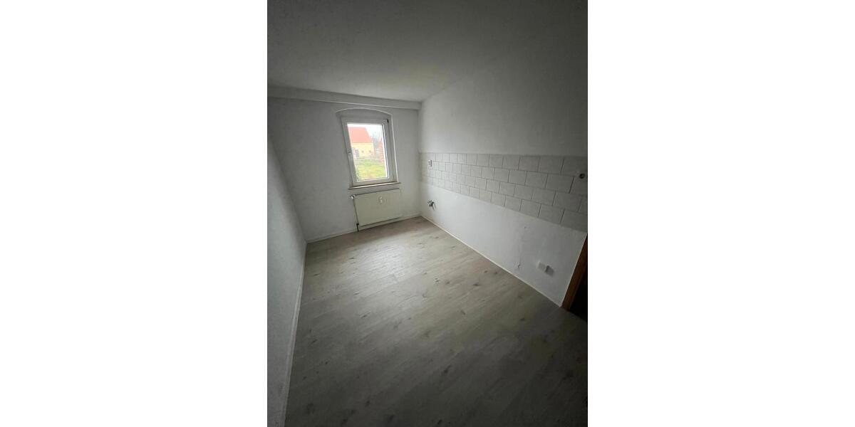 Etagenwohnung Zeitz Theißen - 2 Zimmer, 50 m&sup2;, 350&euro; | Angebot:26393049