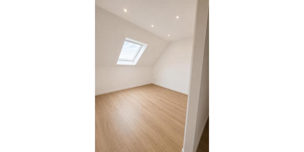 Dachgeschoßwohnung Edewecht - 4 Zimmer, 102 m&sup2;, 1.200&euro; | Angebot:26626057