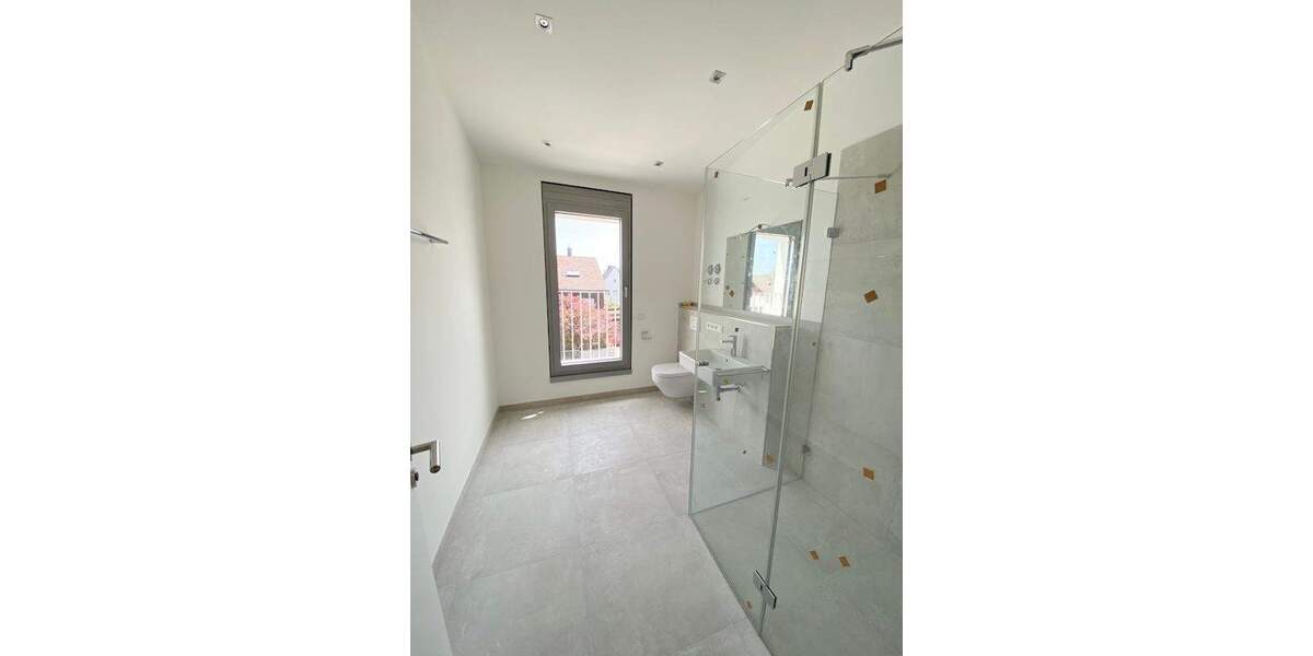 Etagenwohnung München Trudering-Riem - 3 Zimmer, 86 m&sup2;, 2.550&euro; | Angebot:24504350