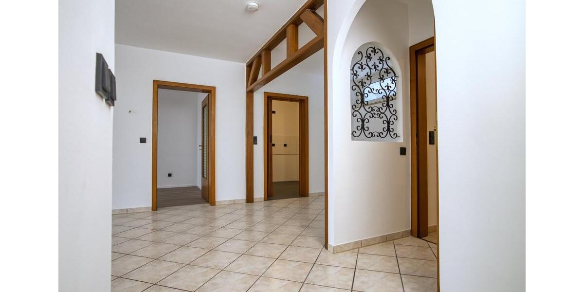 Etagenwohnung Leverkusen Bürrig - 3 Zimmer, 98 m&sup2;, 1.290&euro; | Angebot:25484213