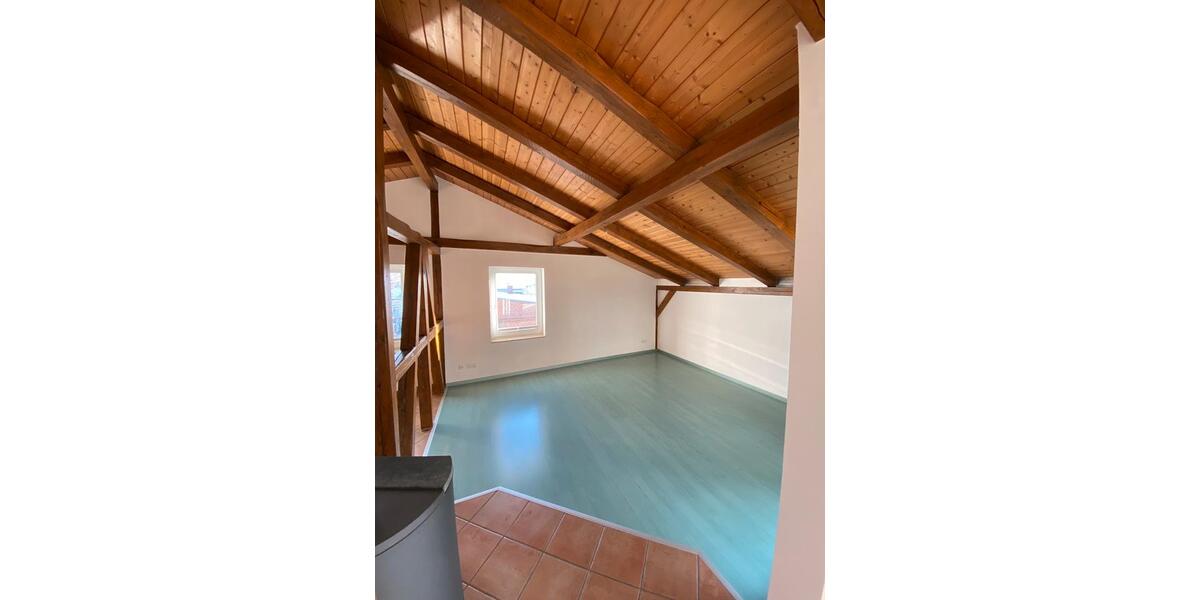 Dachgeschoßwohnung Parchim - 3 Zimmer, 105 m&sup2;, 1.195&euro; | Angebot:25832046