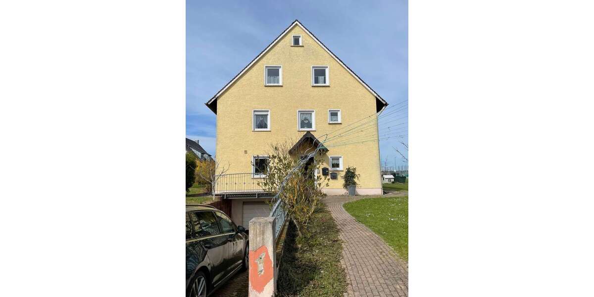 Etagenwohnung Burgoberbach - 3 Zimmer, 100 m&sup2;, 850&euro; | Angebot:27116501