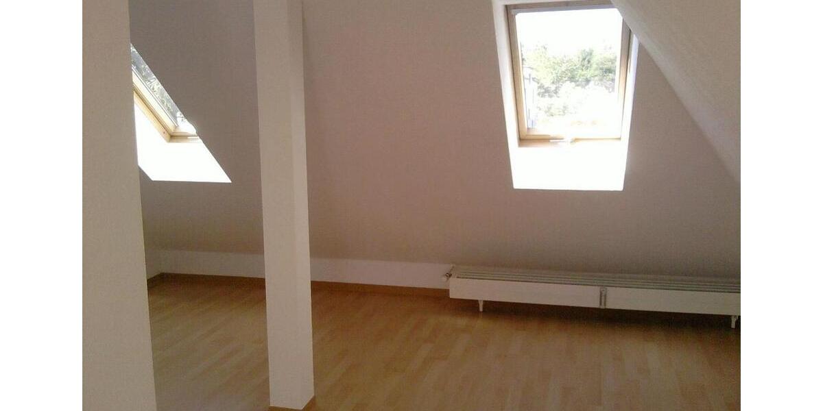 Dachgeschoßwohnung Reichenbach im Vogtland Obermylau - 1 Zimmer, 31 m&sup2;, 179&euro; | Angebot:25854254