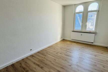 Wohnung zum Mieten in Limbach-Oberfrohna 325 € 59.24 m² 2 zimmer