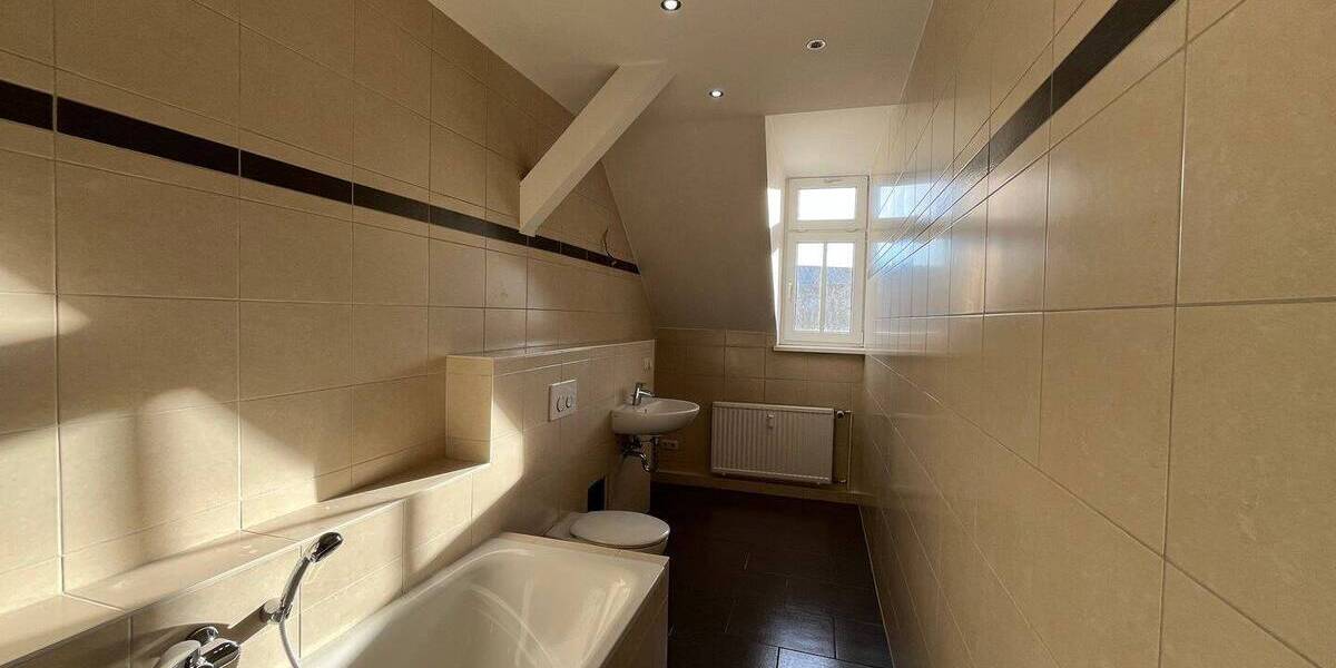 Etagenwohnung Chemnitz Zentrum - 3 Zimmer, 90 m&sup2;, 531&euro; | Angebot:26319676