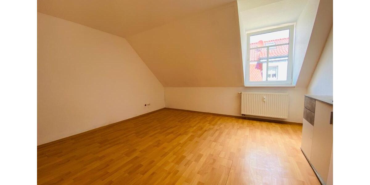 Dachgeschoßwohnung Magdeburg - 3 Zimmer, 86 m&sup2;, 650&euro; | Angebot:23913165