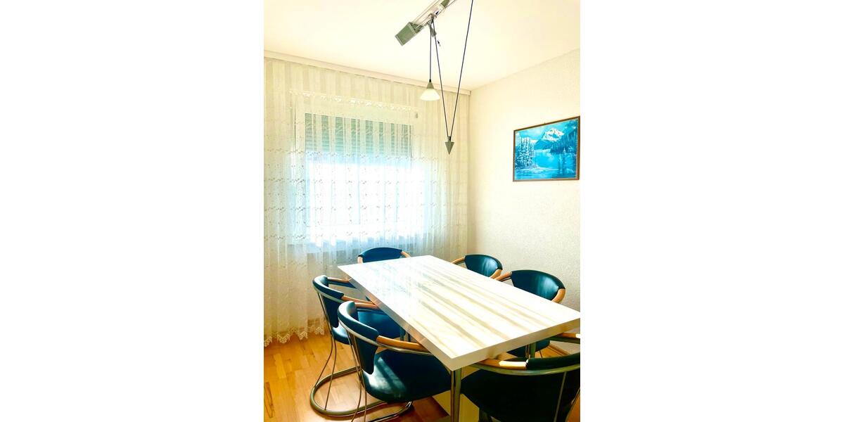 Etagenwohnung Sindelfingen Sindelfingen (Stadt) - 4 Zimmer, 98 m&sup2;, 1.400&euro; | Angebot:24857814