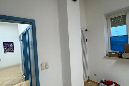 Ortenberg Moderne Geschäftsräume zur Miete – inkl. PKW Stellplatz 4 zimmer