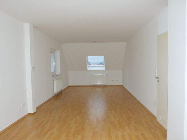 Etagenwohnung Schwandorf - 3 Zimmer, 69 m&sup2;, 510&euro; | Angebot:25154569
