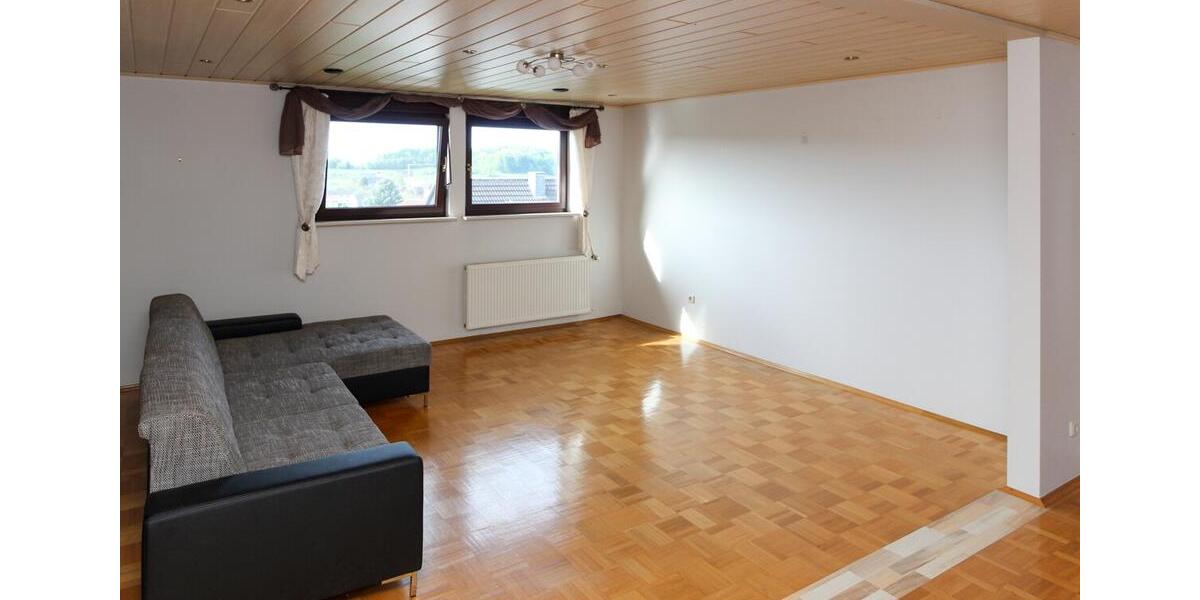 Etagenwohnung Schlüchtern - 4 Zimmer, 100 m&sup2;, 750&euro; | Angebot:26442082