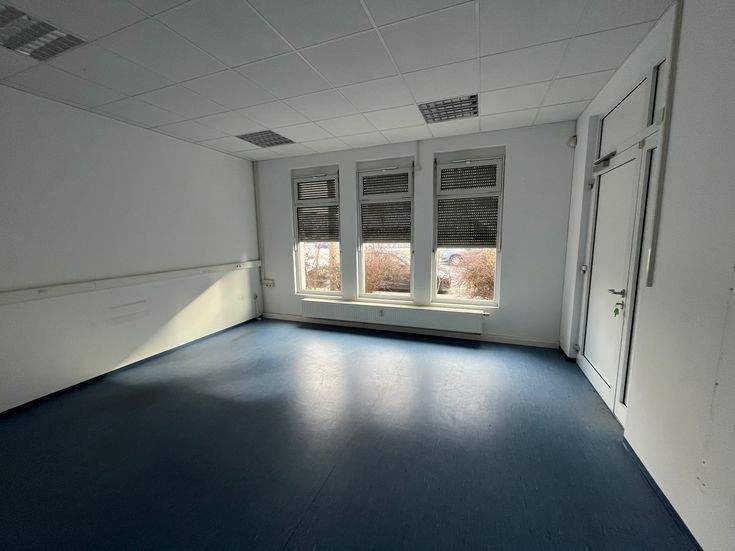 Gewerbeobjekt Nürnberg Gibitzenhof - 3 Zimmer, 152 m&sup2;, 1.520&euro; | Angebot:25037935