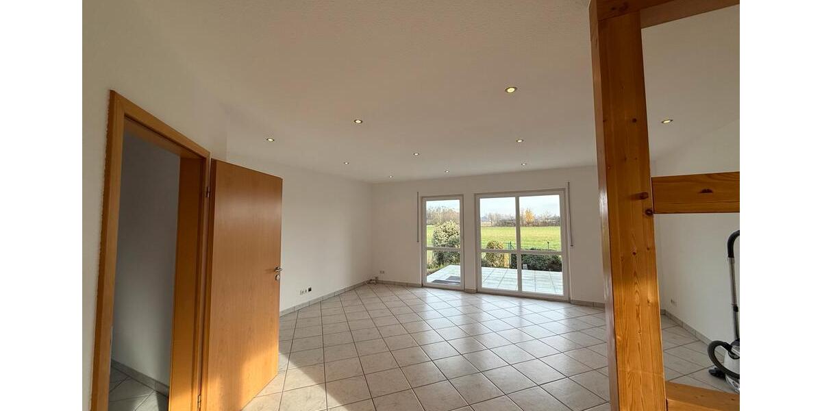 Einfamilienhaus Schwebheim - 6 Zimmer, 165 m&sup2;, 2.390&euro; | Angebot:24820196