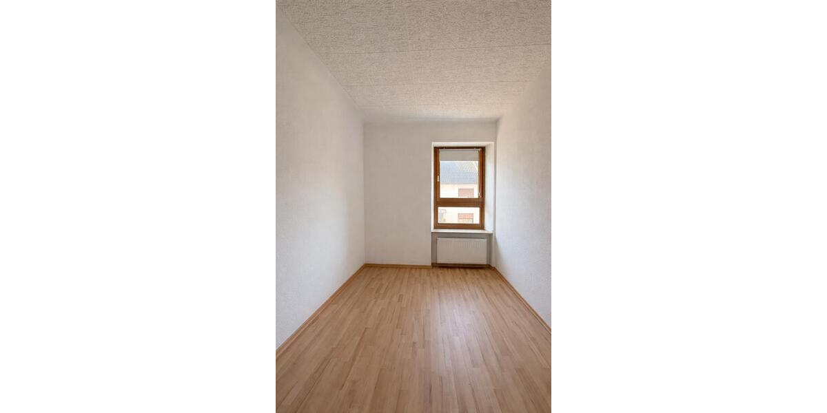 Etagenwohnung Saarlouis - 1 Zimmer, 98 m&sup2;, 790&euro; | Angebot:24730581