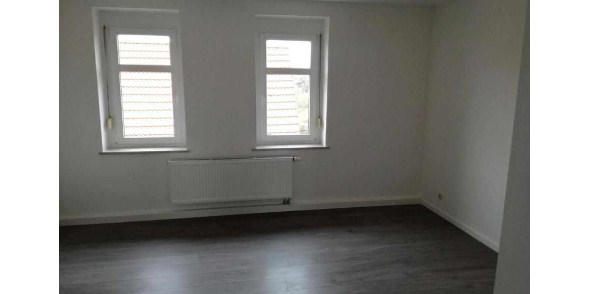 Etagenwohnung Zörbig - 3 Zimmer, 61 m&sup2;, 400&euro; | Angebot:25351328