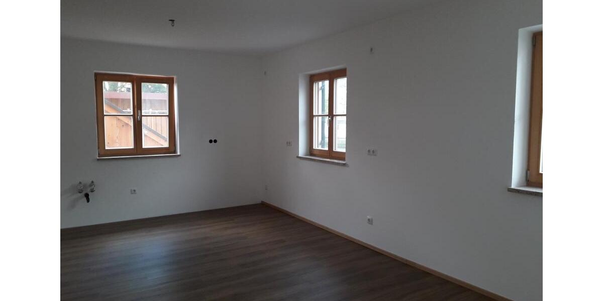 Erdgeschoßwohnung Kochel am See - 5 Zimmer, 200 m&sup2;, 2.100&euro; | Angebot:24380867