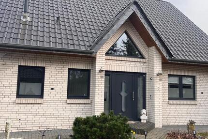 Haus Kirchdorf - 4 Zimmer, 130 m&sup2;, 1.000&euro; | Angebot:25935014