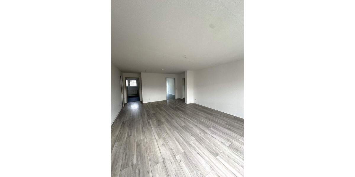 Etagenwohnung Kabelsketal Großkugel - 4 Zimmer, 121 m&sup2;, 837&euro; | Angebot:25997422