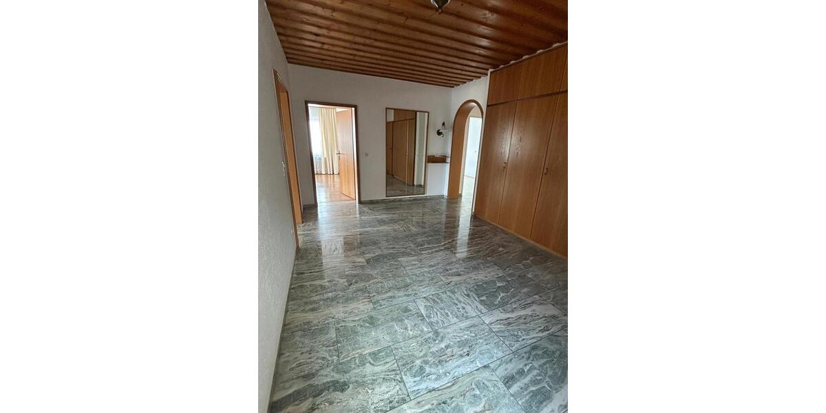 Etagenwohnung Halsenbach - 6 Zimmer, 165 m&sup2;, 990&euro; | Angebot:25755116