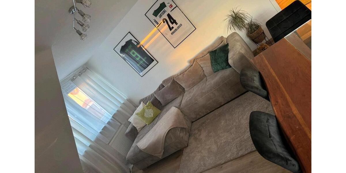 Dachgeschoßwohnung Bad Salzdetfurth - 4 Zimmer, 90 m&sup2;, 650&euro; | Angebot:25047514