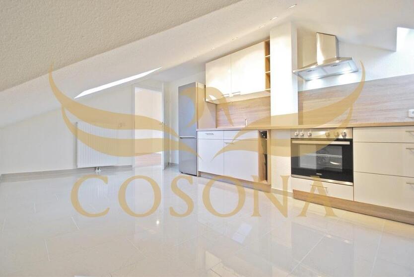 Denkmalgeschützte 2-Zimmer-Maisonette-Wohnung im Grünen