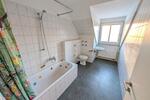 Dachgeschoßwohnung Zwickau - 3 Zimmer, 92 m&sup2;, 530&euro; | Angebot:26635363