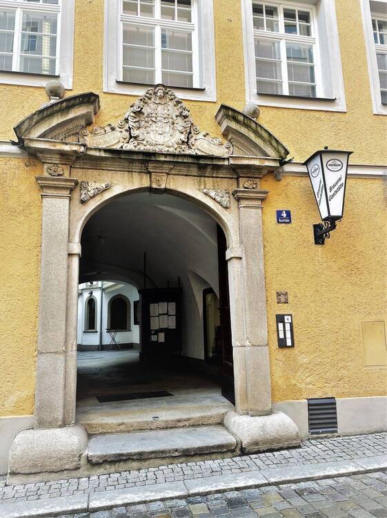 Arbeitsplätze in schönem Jugendstil-Büro im Herzen der Altstadt - All-in-Miete