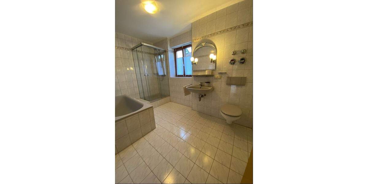 Etagenwohnung Bad Aibling - 3 Zimmer, 83 m&sup2;, 1.320&euro; | Angebot:25770370