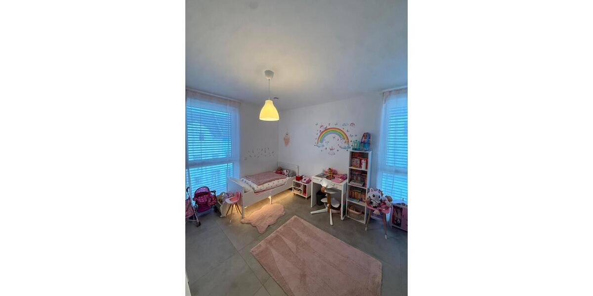 Etagenwohnung Viersen Hülsdonk - 3 Zimmer, 122 m&sup2;, 1.825&euro; | Angebot:24416622