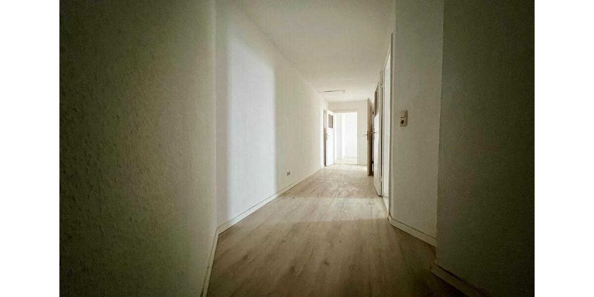 Dachgeschoßwohnung Dessau-Roßlau Roßlau - 3 Zimmer, 75 m&sup2;, 638&euro; | Angebot:25714355