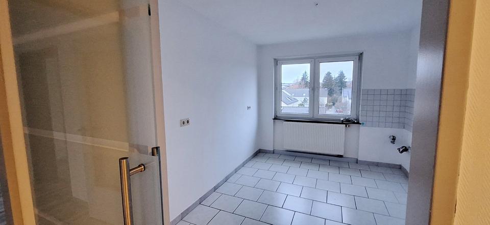 Freundliche helle 4 Zimmer Wohnung zu vermieten - Nähe Volkspark 4 zimmer