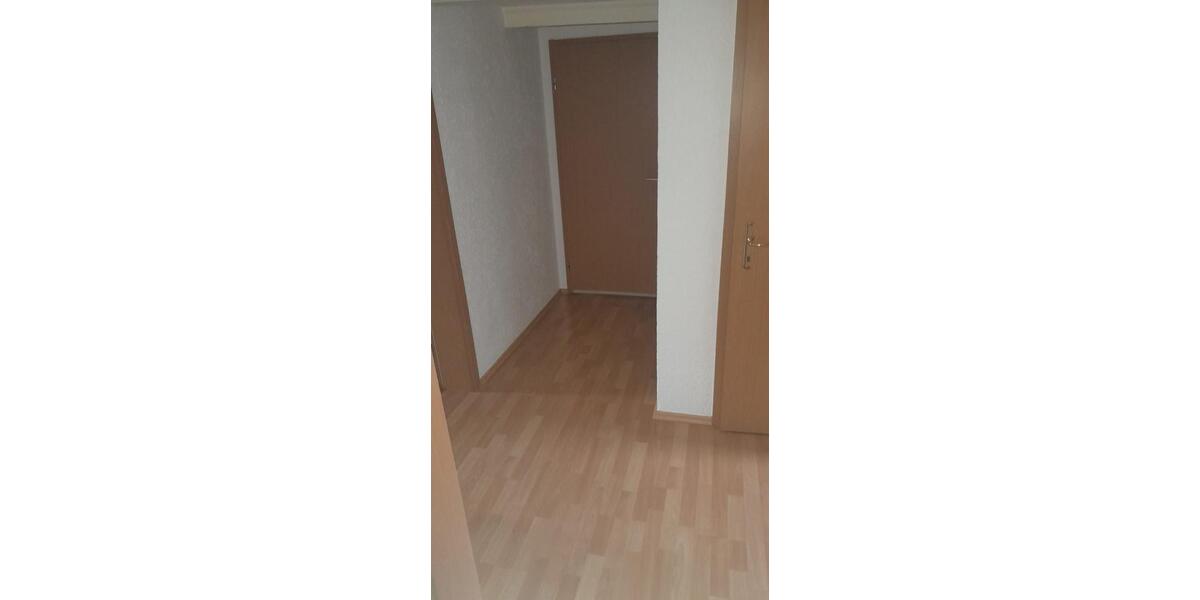 Dachgeschoßwohnung Oelsnitz (Vogtland) - 3 Zimmer, 52 m&sup2;, 240&euro; | Angebot:26109382