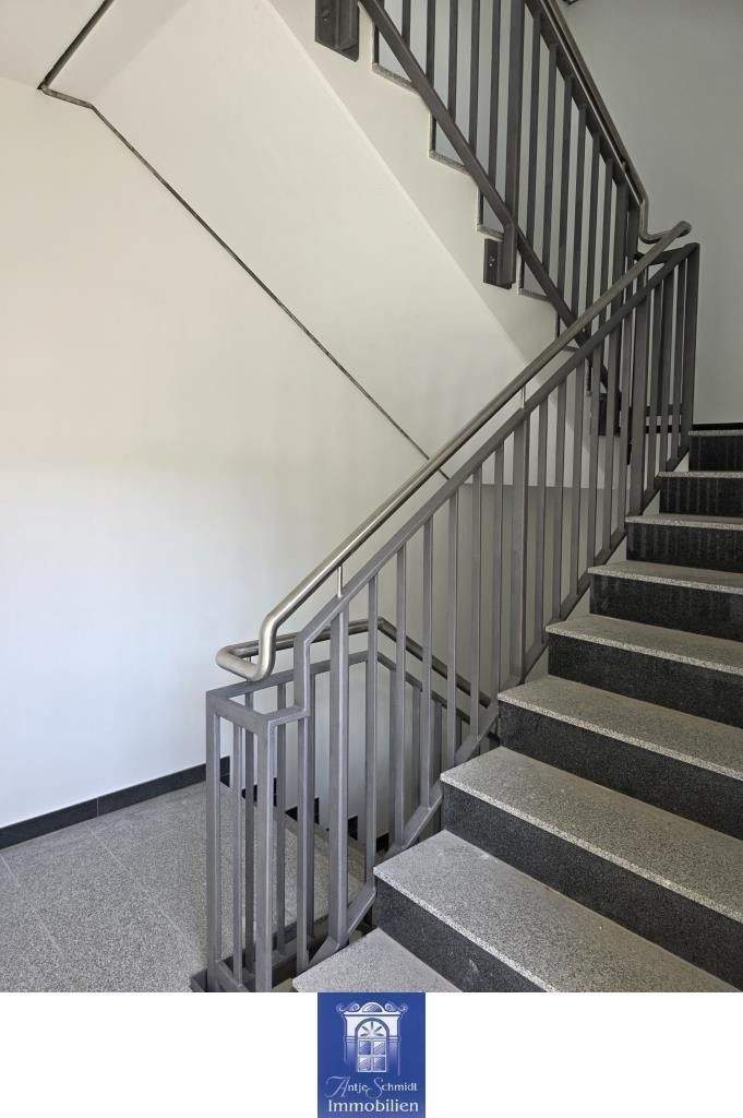 Hafencity Dresden! Traumhafte Wohnung mit zwei großen Balkonen, Lift und vieles mehr 3 zimmer