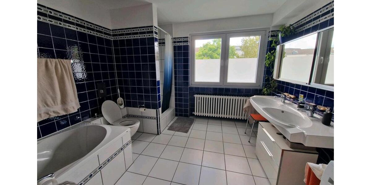 Maisonettenwohnung Düsseldorf Stadtbezirk 2 - 3.5 Zimmer, 151 m&sup2;, 1.600&euro; | Angebot:26640760