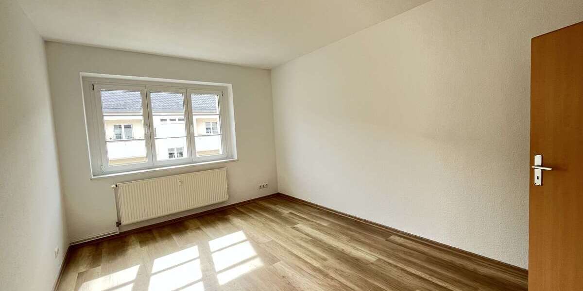 Etagenwohnung Chemnitz Bernsdorf - 3 Zimmer, 65 m&sup2;, 349&euro; | Angebot:26181250