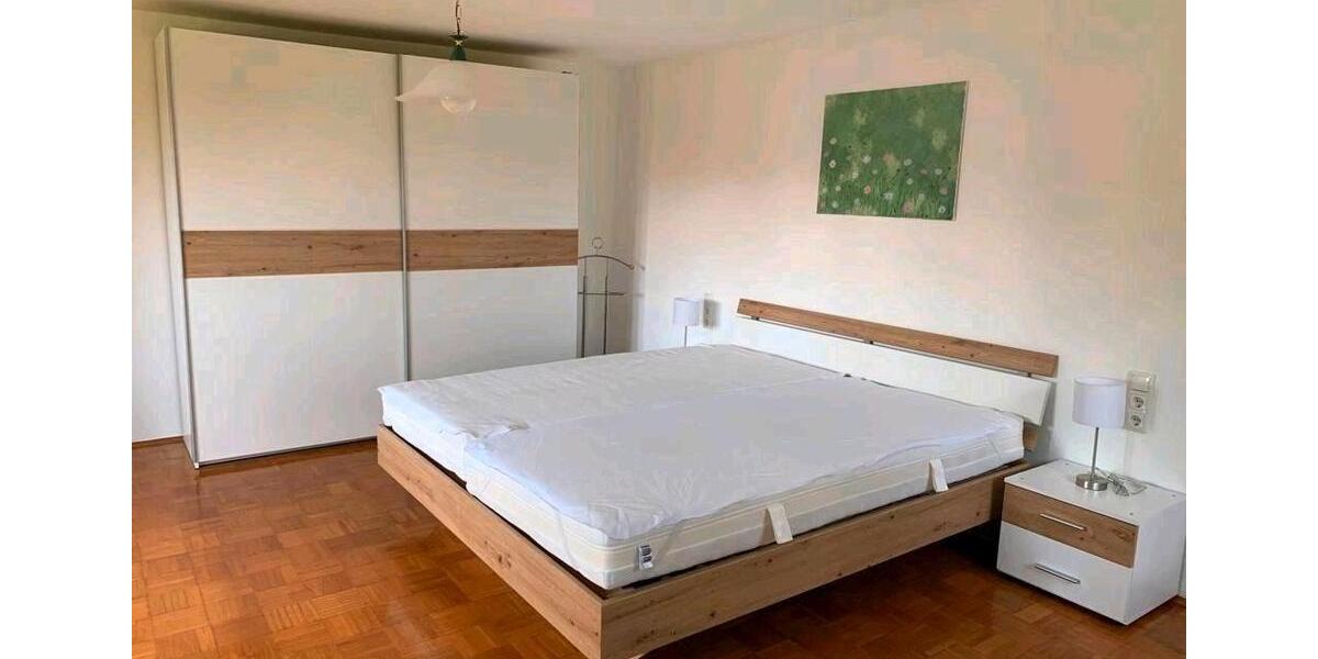 Wohnen auf Zeit Mindelheim - 9 Zimmer, 170 m&sup2;, 525&euro; | Angebot:26486196