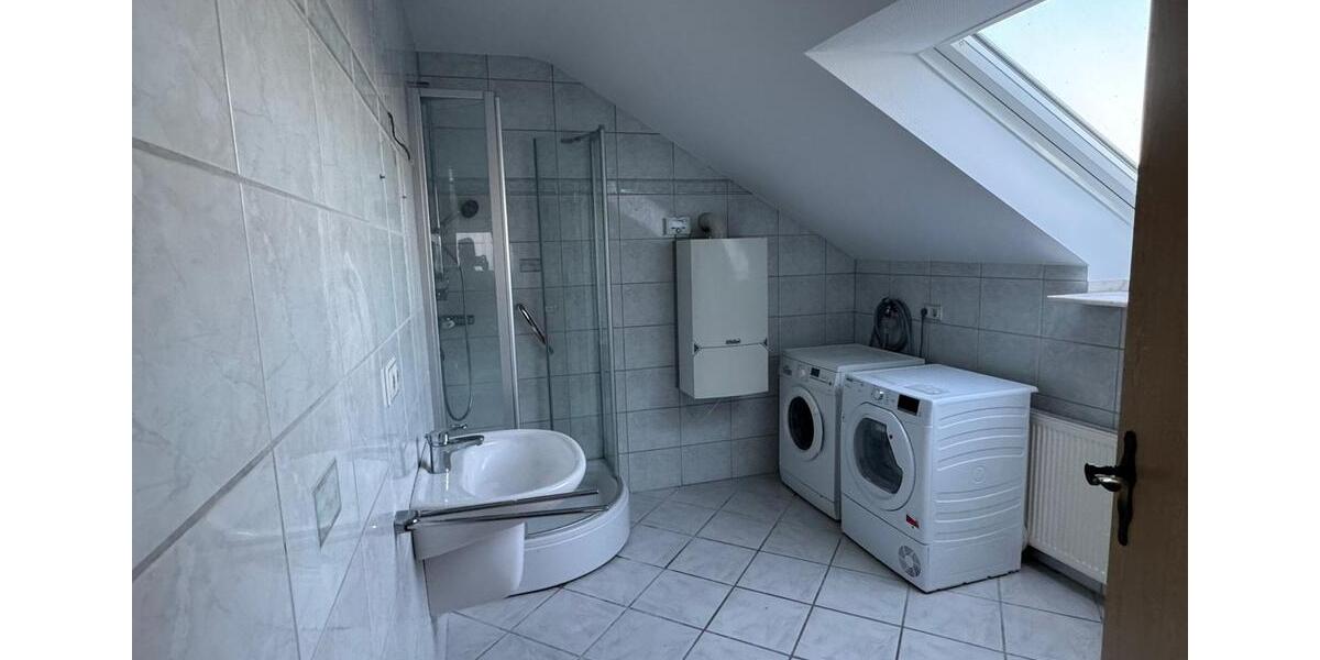 Dachgeschoßwohnung Ennepetal - 2 Zimmer, 97 m&sup2;, 680&euro; | Angebot:24371841