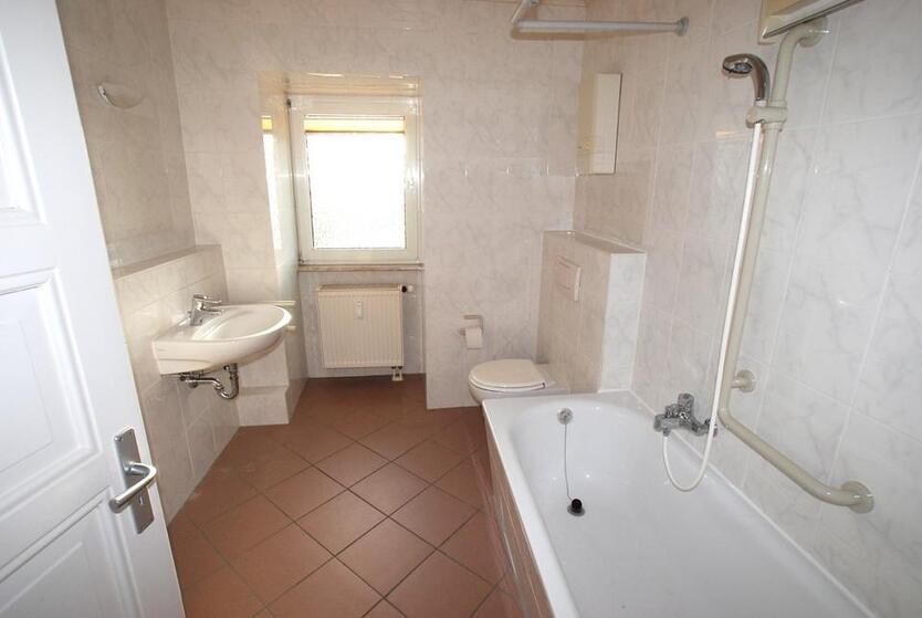 2 12 Zimmerwohnung IN RUHIGER LAGE VON BINGEN UND DOCH ZENTRAL