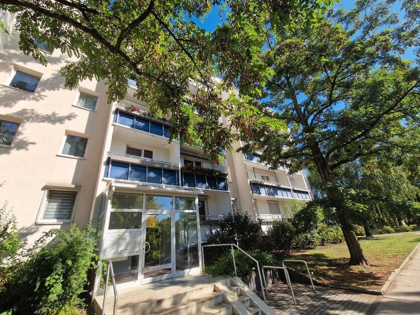 **JETZT EINZIEHEN**3-Raum-Wohnung EG Balkon Bad mit Wanne ab sofort